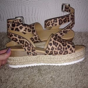 Cheetah print Platform sandals